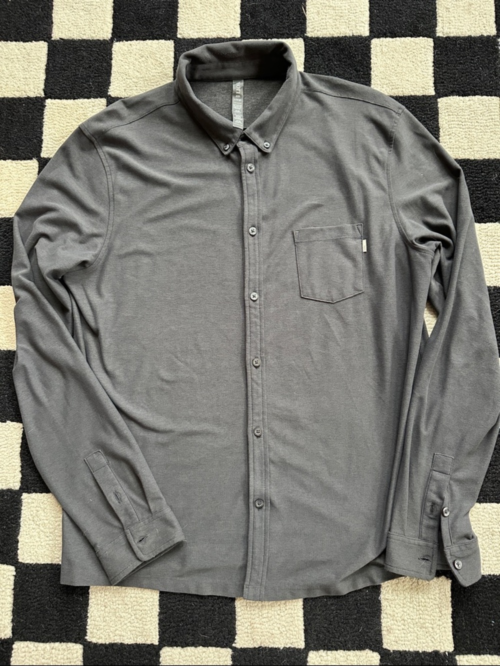 Vuori Long Sleeve Ace Button-Down Shirt in Charcoal | XL
